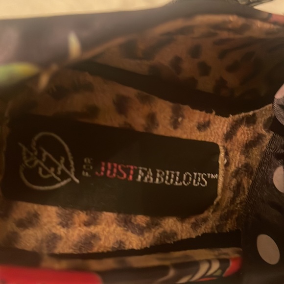 Tattoo style black pin up pumps. Platform. Size 7 - Picture 7 of 8